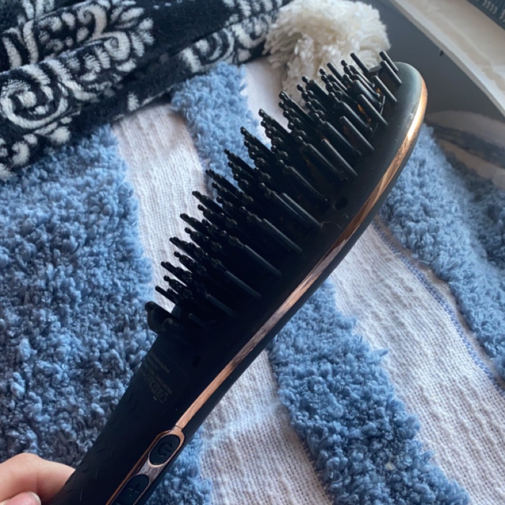 FOXYBAE Straightening Brush